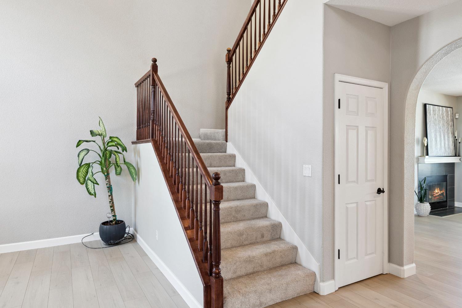 Detail Gallery Image 29 of 67 For 3021 Edgeview Dr, Modesto,  CA 95355 - 5 Beds | 3/1 Baths