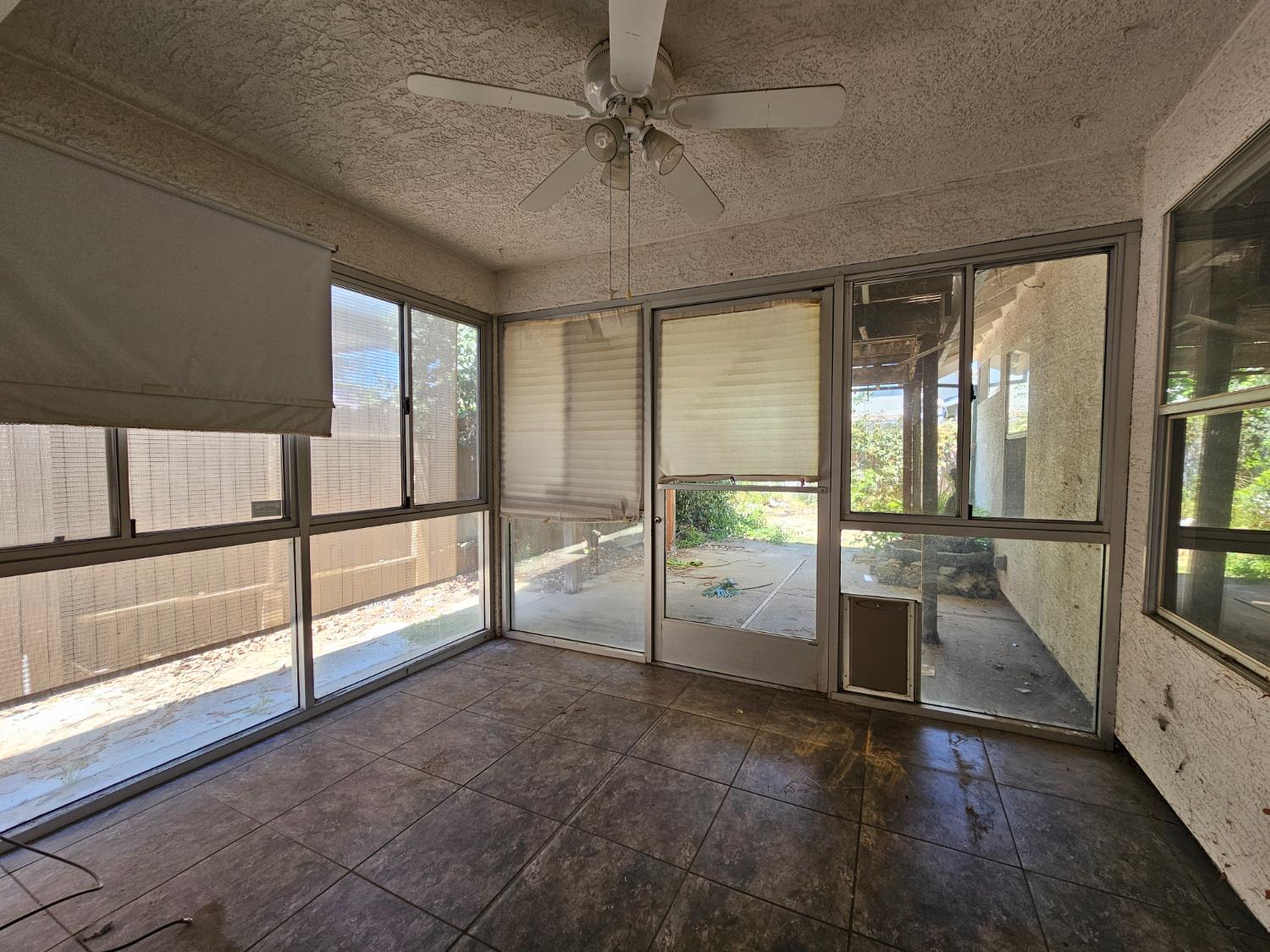 Detail Gallery Image 22 of 24 For 8447 Cassatt Way, Sacramento,  CA 95828 - 3 Beds | 2 Baths