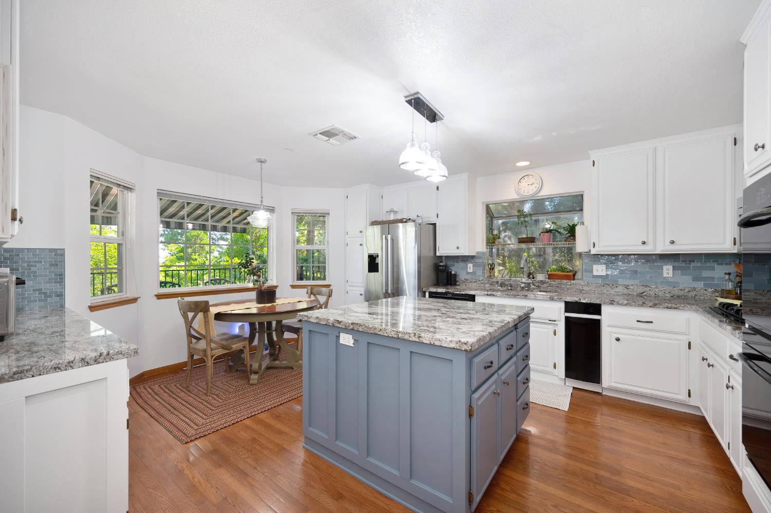 Detail Gallery Image 16 of 93 For 3505 Manzana Ct, Camino,  CA 95709 - 4 Beds | 2 Baths