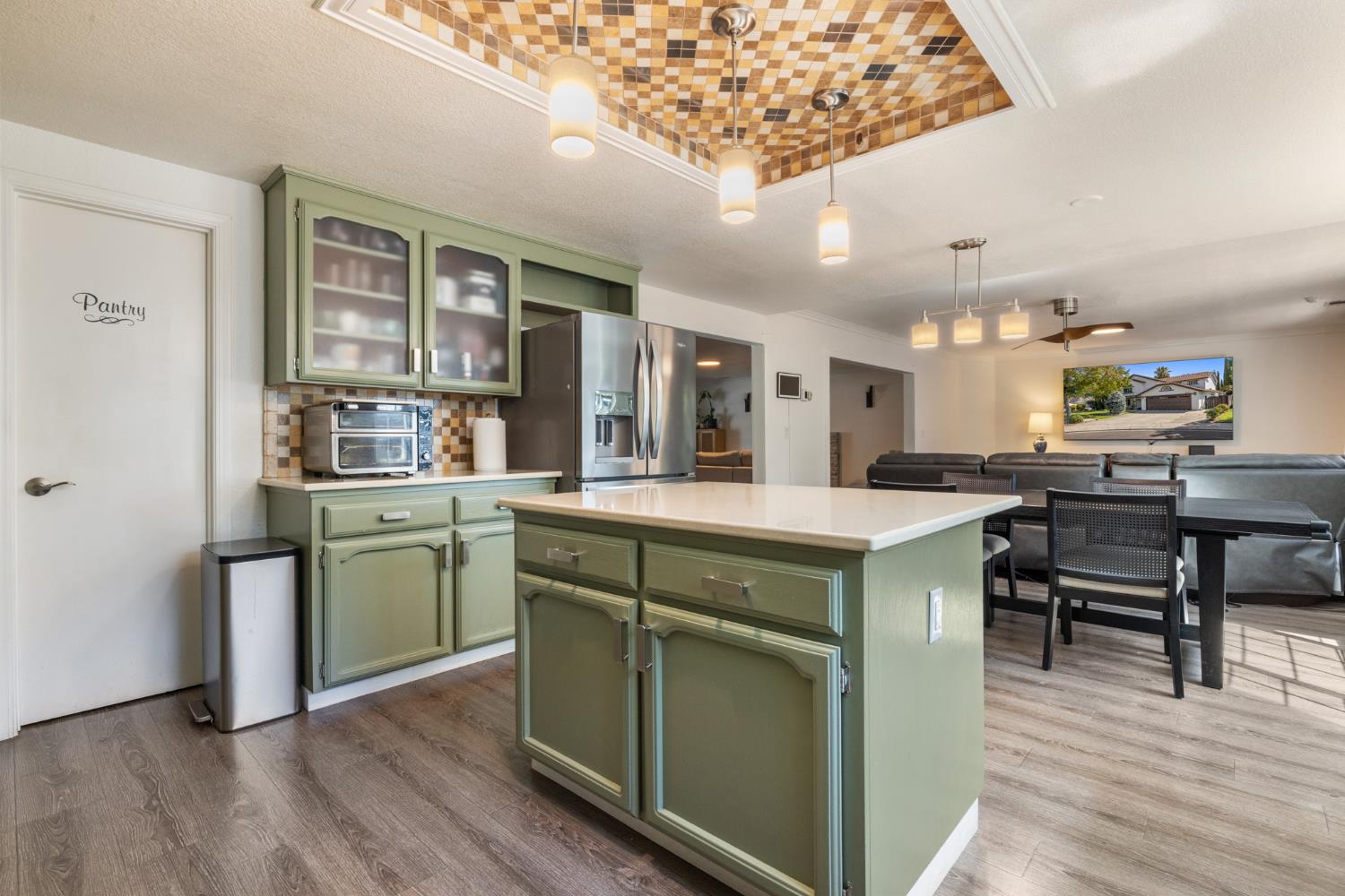 Detail Gallery Image 12 of 39 For 4008 Cromwell Cir, Modesto,  CA 95356 - 4 Beds | 2/1 Baths