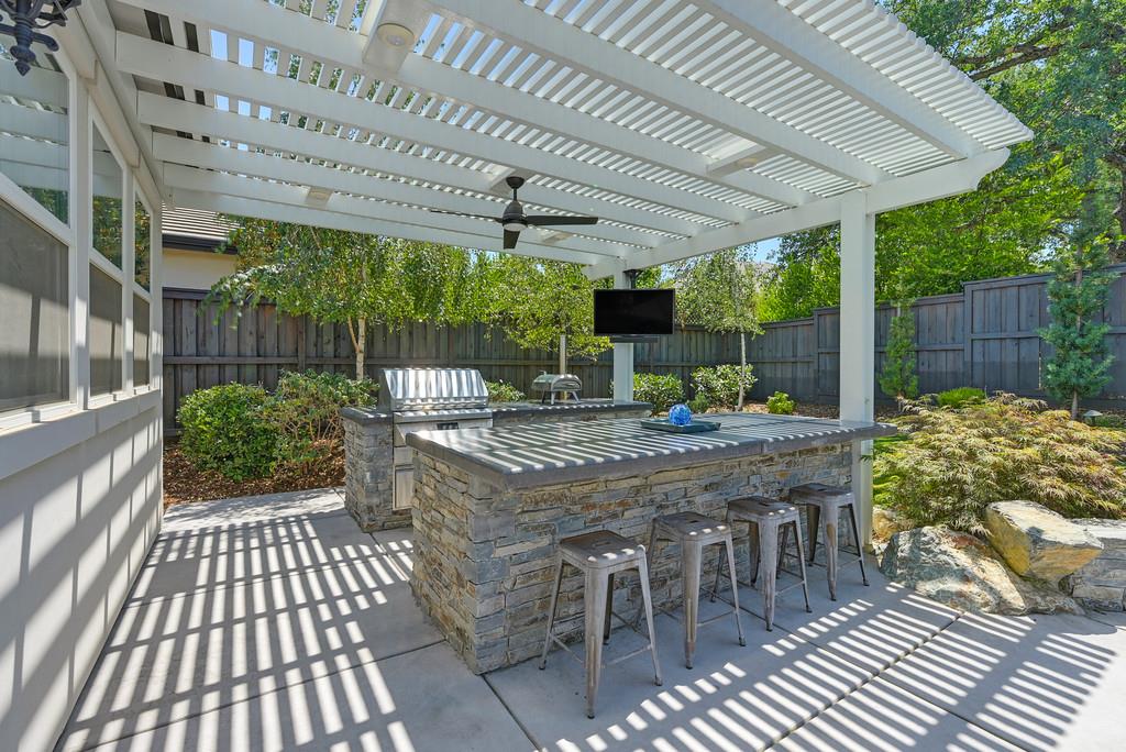 Detail Gallery Image 51 of 94 For 689 Oreno Cir, Folsom,  CA 95630 - 5 Beds | 4/1 Baths