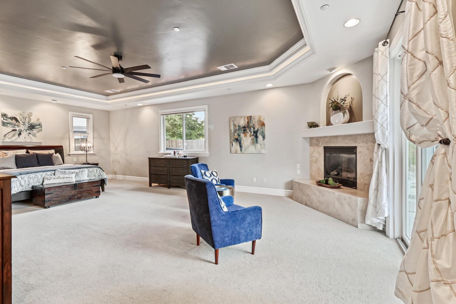 Detail Gallery Image 30 of 72 For 4900 Saint Augustine Dr, Elk Grove,  CA 95758 - 4 Beds | 4 Baths