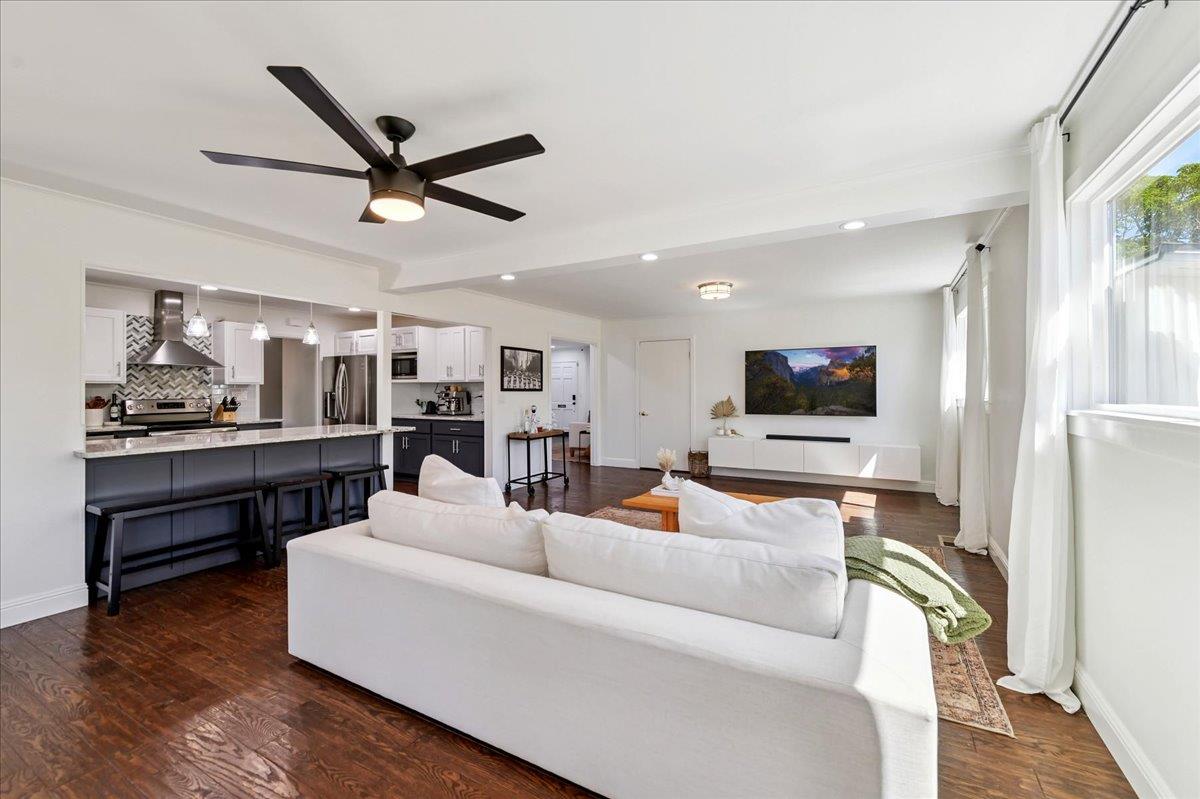 Detail Gallery Image 9 of 32 For 3891 Mills Way, Livermore,  CA 94550 - 3 Beds | 1 Baths