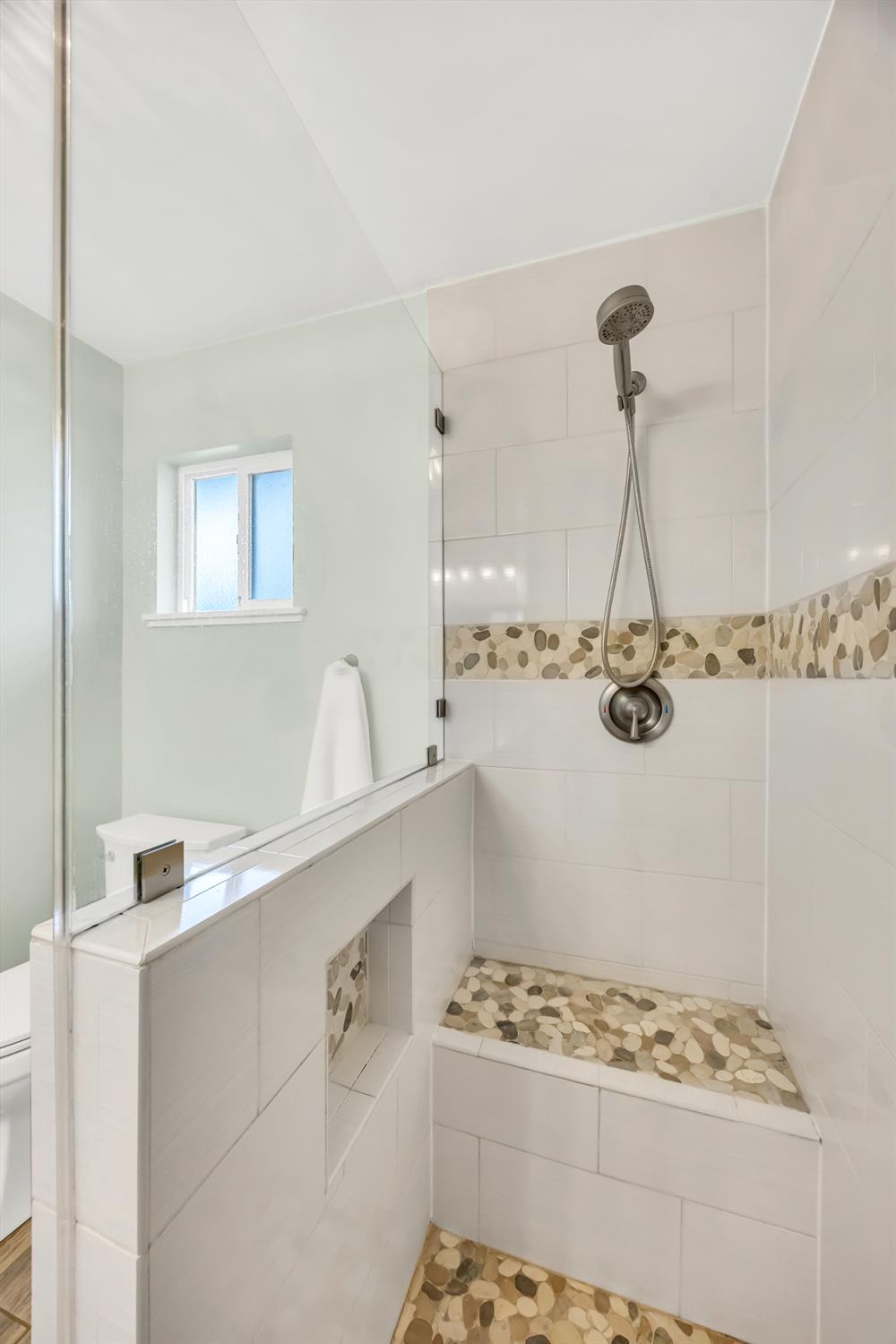 Detail Gallery Image 33 of 59 For 3975 Valley Vista Dr, Camino,  CA 95709 - 3 Beds | 2 Baths