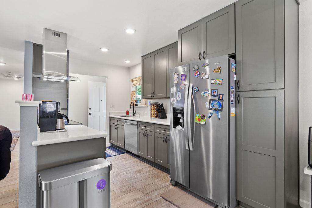 Detail Gallery Image 9 of 30 For 1904 Hunt Ave, Modesto,  CA 95350 - 3 Beds | 2 Baths