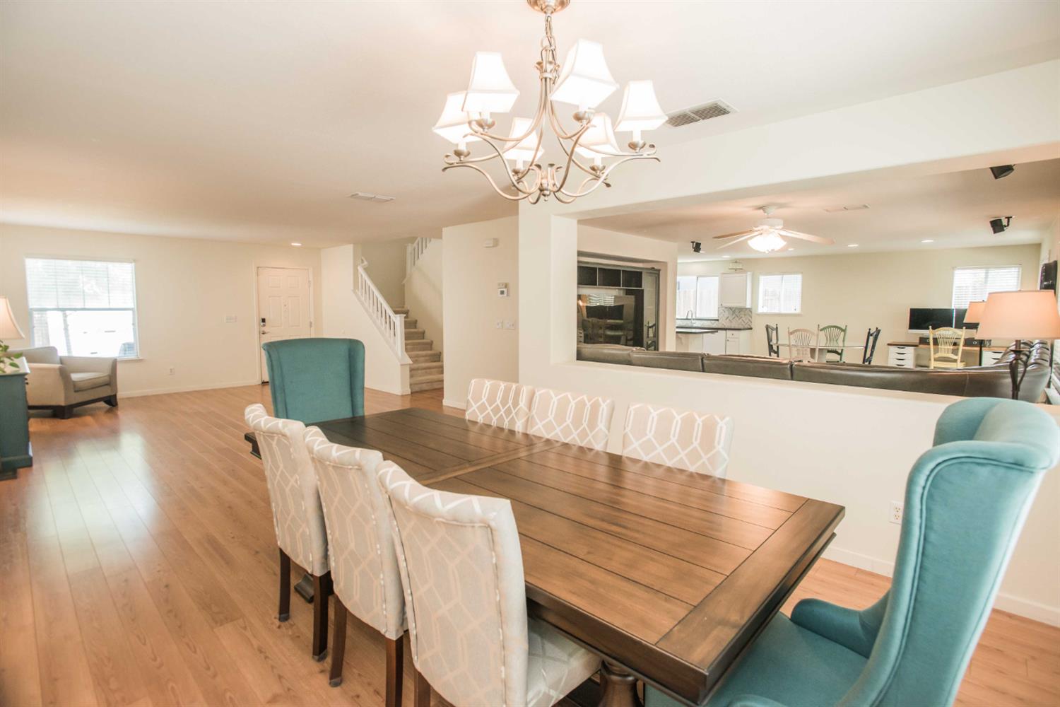 Detail Gallery Image 11 of 68 For 2210 Arnold Dr, Rocklin,  CA 95765 - 4 Beds | 2/1 Baths