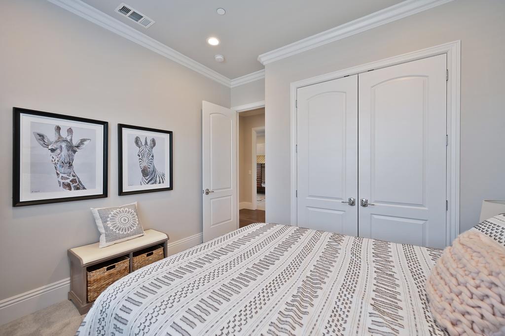 Detail Gallery Image 33 of 94 For 689 Oreno Cir, Folsom,  CA 95630 - 5 Beds | 4/1 Baths