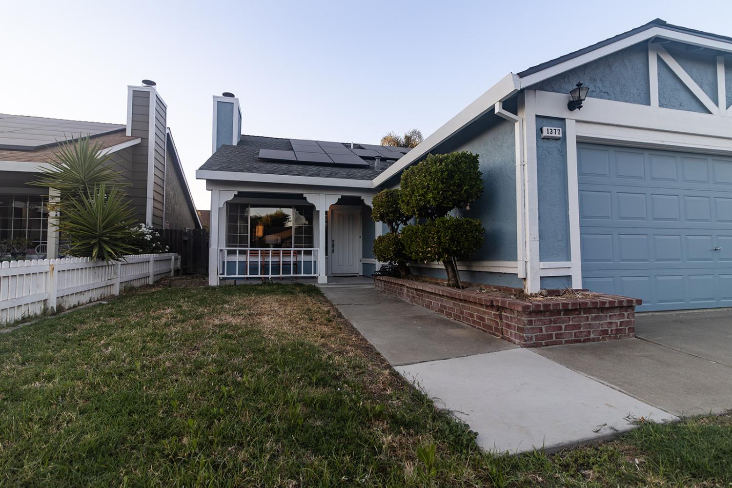 Detail Gallery Image 3 of 35 For 1377 Leo Way, Woodland,  CA 95776 - 3 Beds | 2 Baths