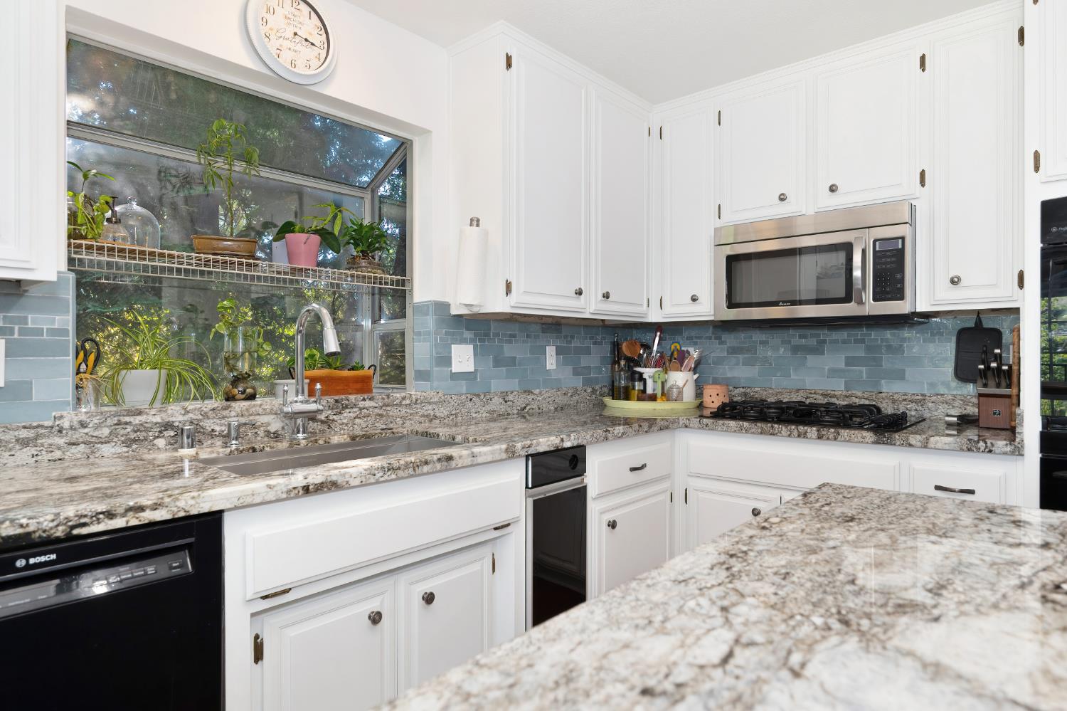 Detail Gallery Image 20 of 93 For 3505 Manzana Ct, Camino,  CA 95709 - 4 Beds | 2 Baths
