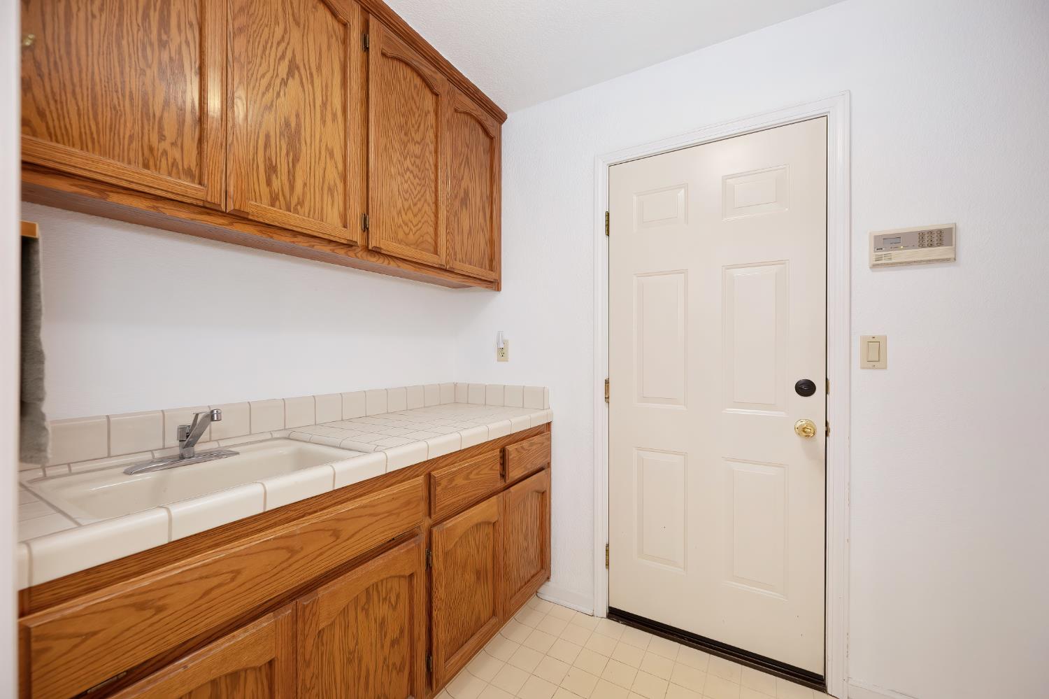 Detail Gallery Image 26 of 53 For 5408 E Brook Way, Elk Grove,  CA 95758 - 3 Beds | 2 Baths