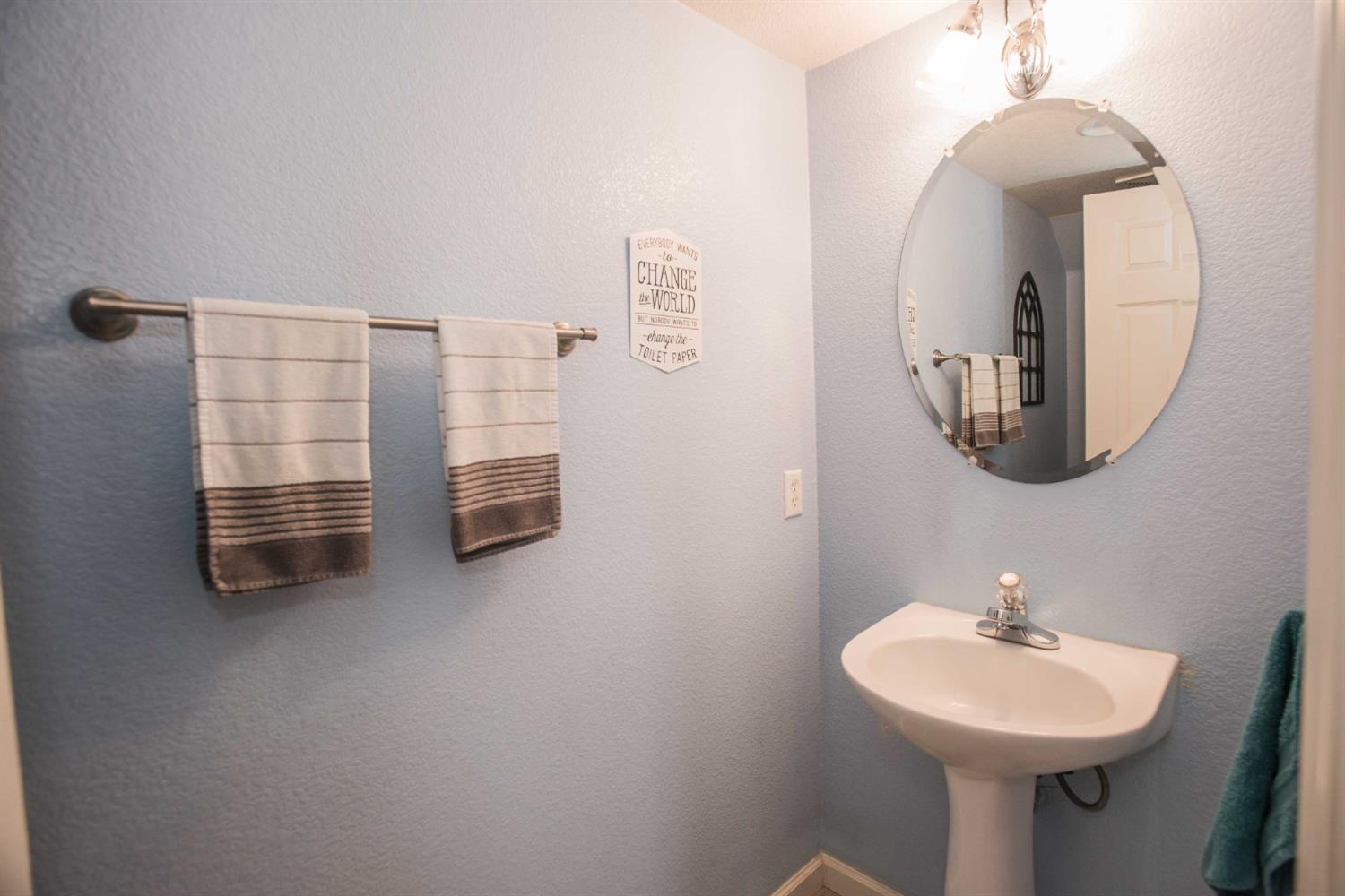 Detail Gallery Image 24 of 68 For 2210 Arnold Dr, Rocklin,  CA 95765 - 4 Beds | 2/1 Baths