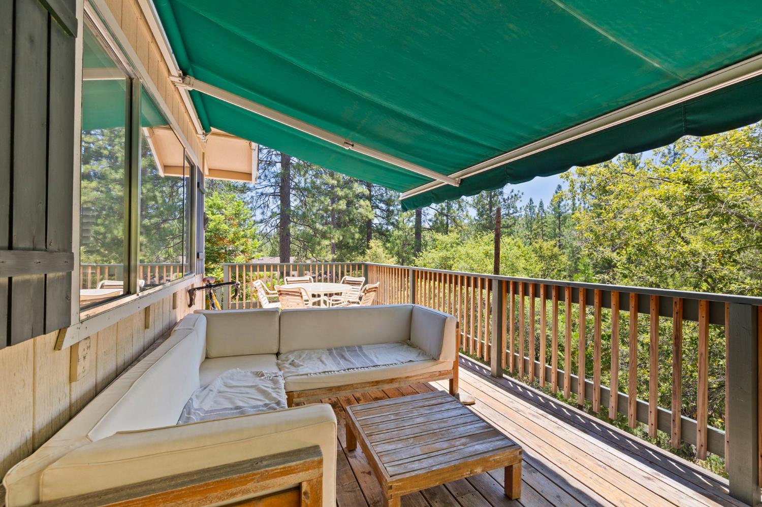 Detail Gallery Image 34 of 55 For 20018 Pine Mountain Dr, Groveland,  CA 95321 - 3 Beds | 3 Baths