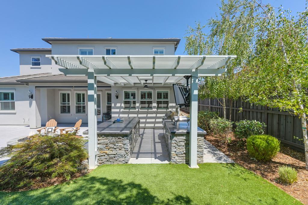 Detail Gallery Image 62 of 94 For 689 Oreno Cir, Folsom,  CA 95630 - 5 Beds | 4/1 Baths