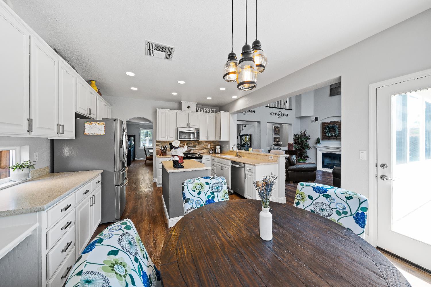 Detail Gallery Image 22 of 49 For 5504 Pleasant Grove Ct, Salida,  CA 95368 - 4 Beds | 3 Baths
