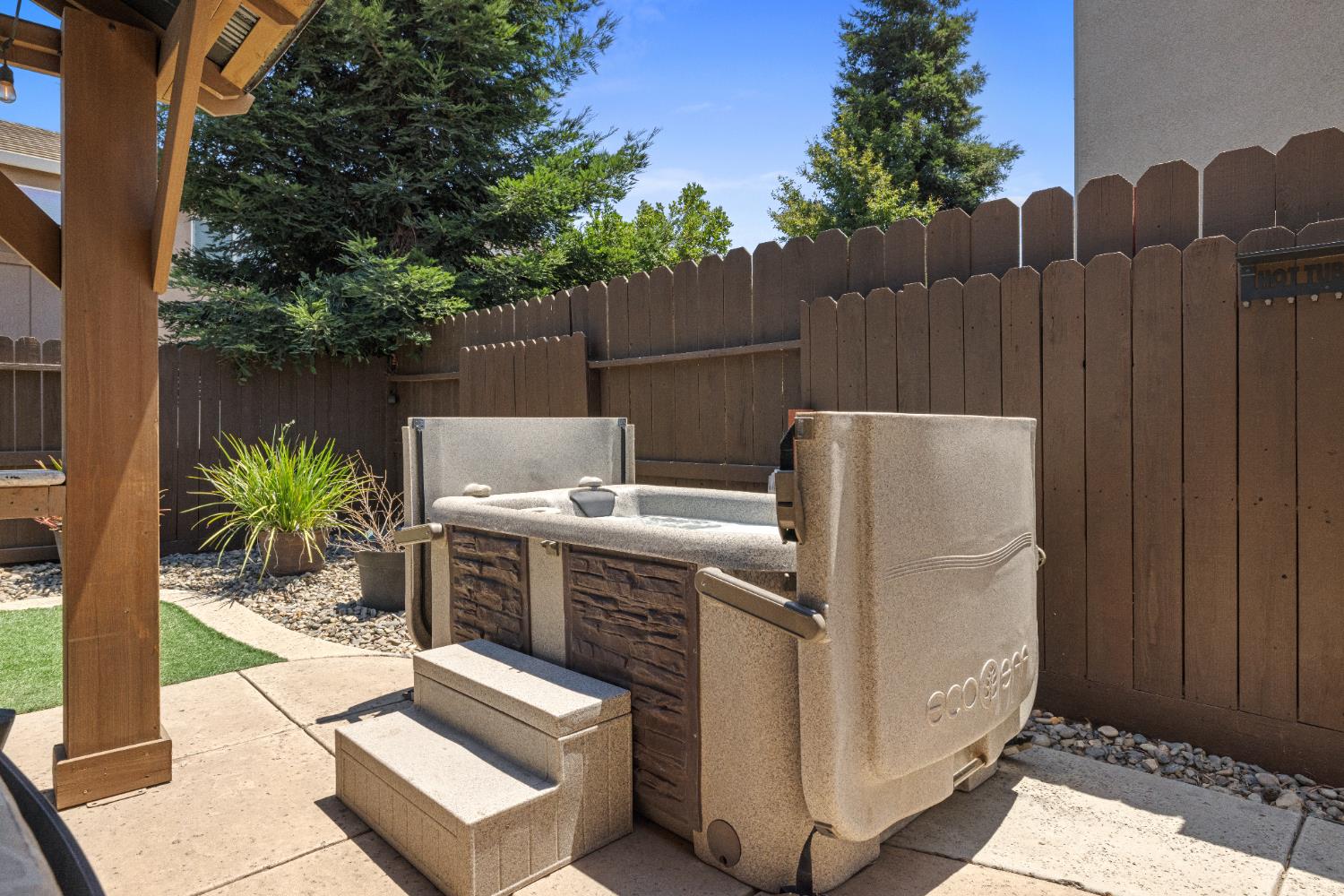 Detail Gallery Image 47 of 62 For 5422 Antique Rose Way, Riverbank,  CA 95367 - 3 Beds | 2/1 Baths