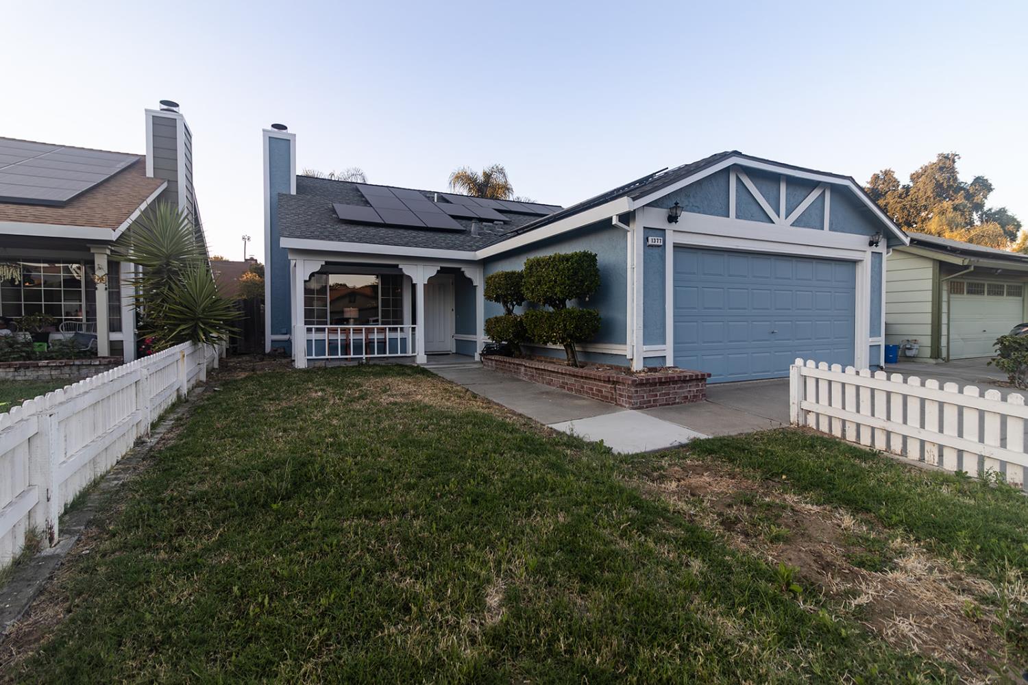 Detail Gallery Image 2 of 35 For 1377 Leo Way, Woodland,  CA 95776 - 3 Beds | 2 Baths