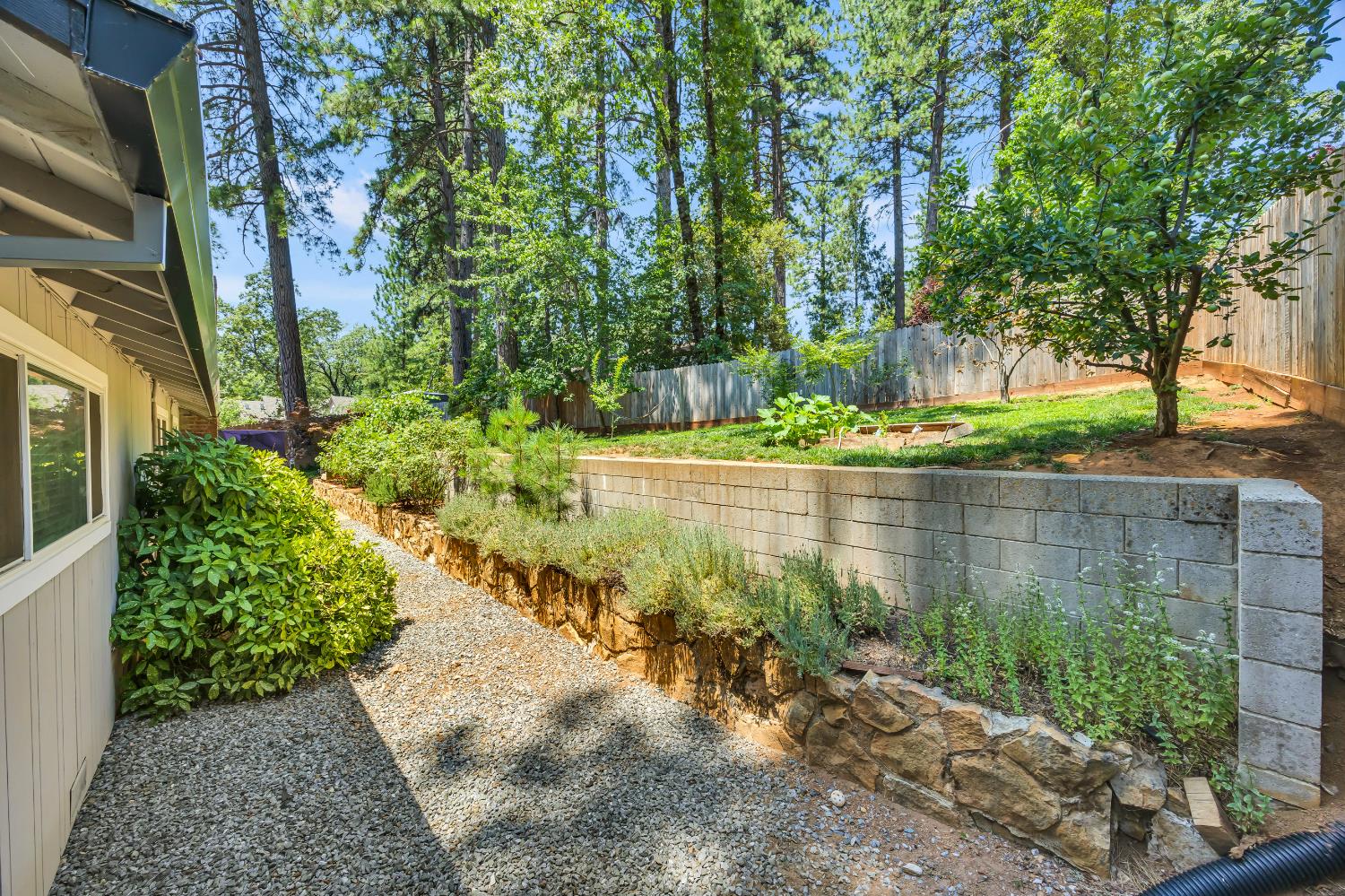 Detail Gallery Image 42 of 59 For 3975 Valley Vista Dr, Camino,  CA 95709 - 3 Beds | 2 Baths