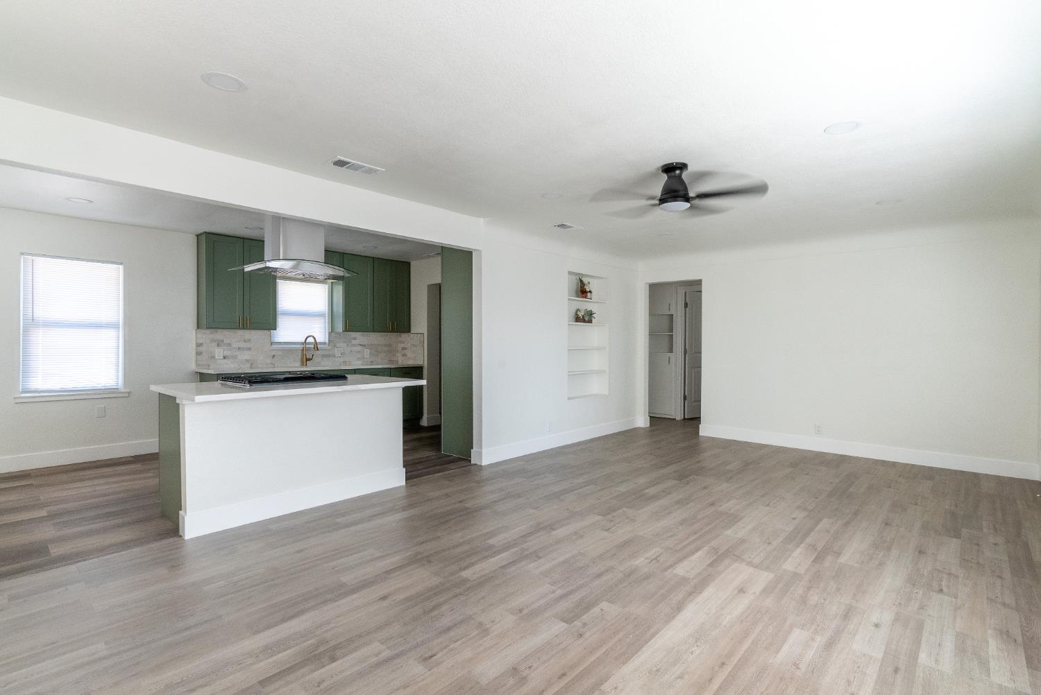 Detail Gallery Image 6 of 29 For 1017 Kings Avenue, Chowchilla,  CA 93610 - 3 Beds | 2 Baths