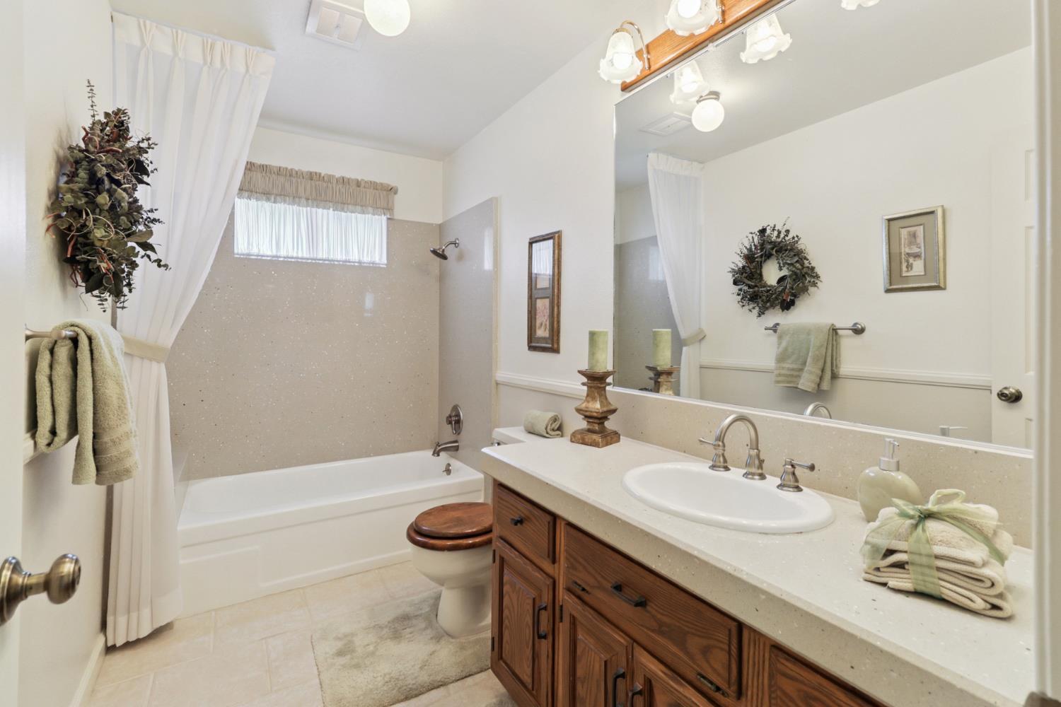 Detail Gallery Image 34 of 95 For 7919 Wonder St, Citrus Heights,  CA 95610 - 4 Beds | 2/1 Baths