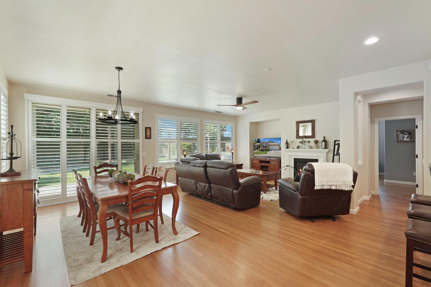 Detail Gallery Image 7 of 43 For 312 Rivergate Dr, Oakdale,  CA 95361 - 3 Beds | 2 Baths