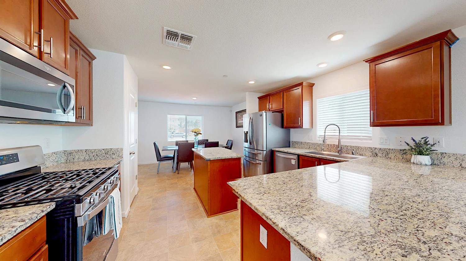 Detail Gallery Image 15 of 44 For 131 Sterling St, Los Banos,  CA 93635 - 3 Beds | 2 Baths