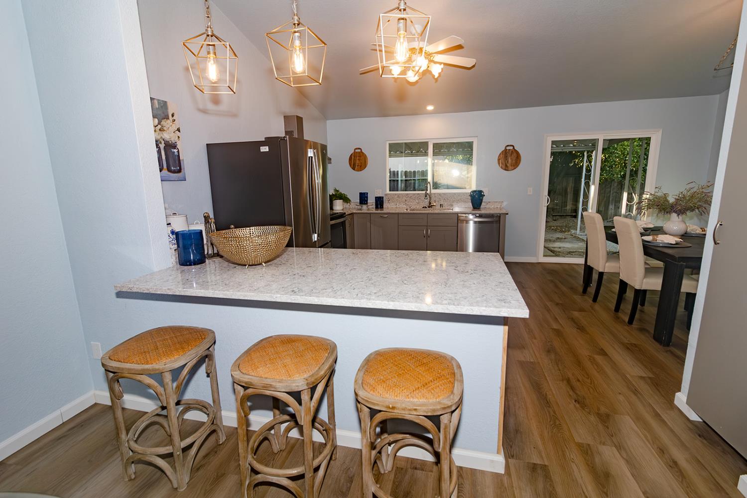 Detail Gallery Image 15 of 35 For 1377 Leo Way, Woodland,  CA 95776 - 3 Beds | 2 Baths