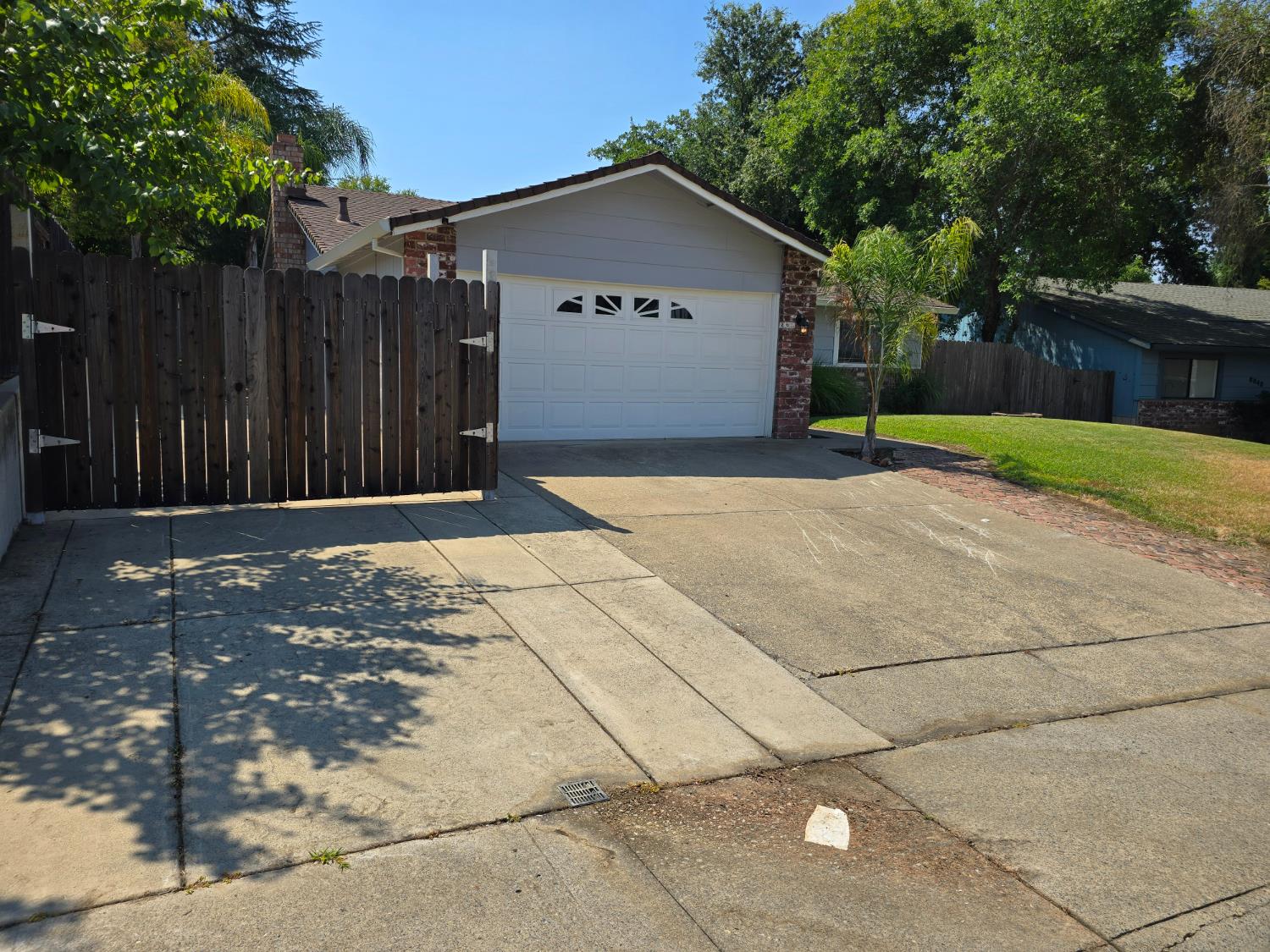 Detail Gallery Image 3 of 29 For 8052 Cammeray Dr, Citrus Heights,  CA 95610 - 3 Beds | 2 Baths