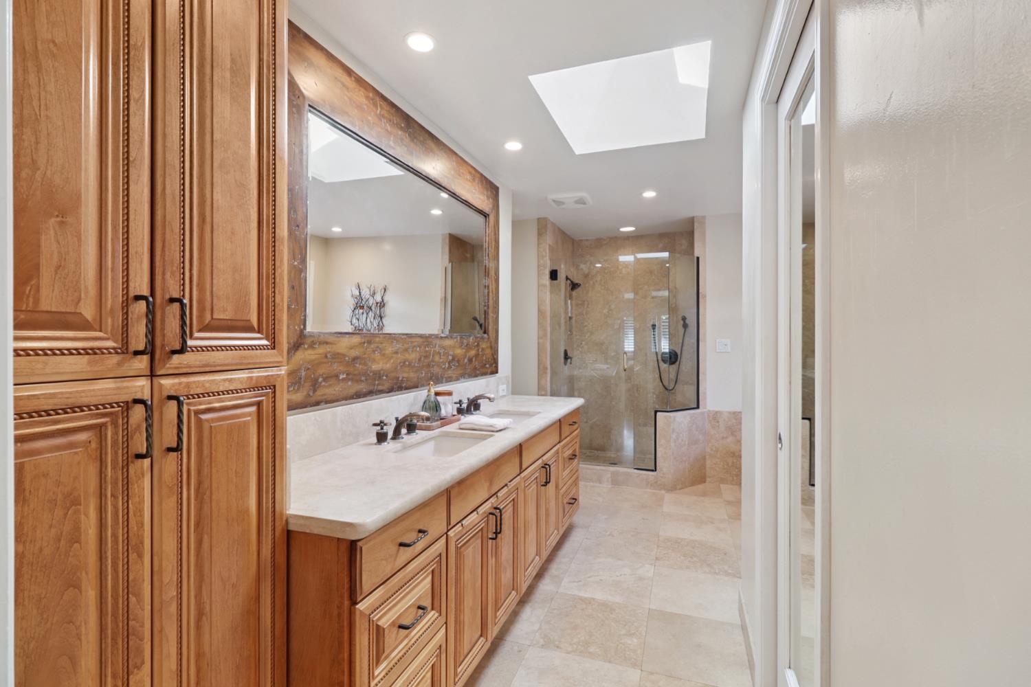 Detail Gallery Image 34 of 62 For 551 Thornley Way, Sacramento,  CA 95864 - 4 Beds | 2/1 Baths