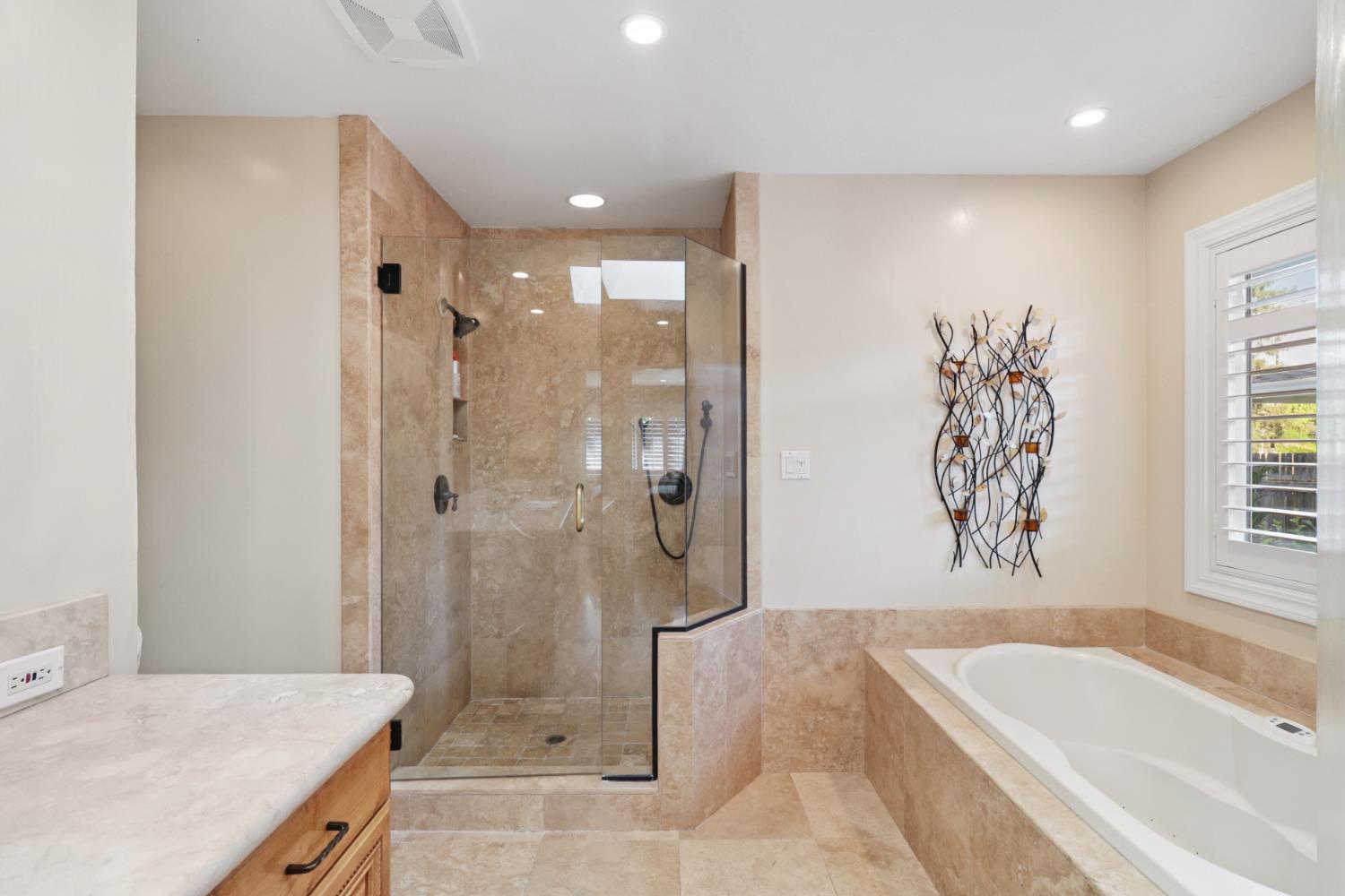 Detail Gallery Image 35 of 62 For 551 Thornley Way, Sacramento,  CA 95864 - 4 Beds | 2/1 Baths