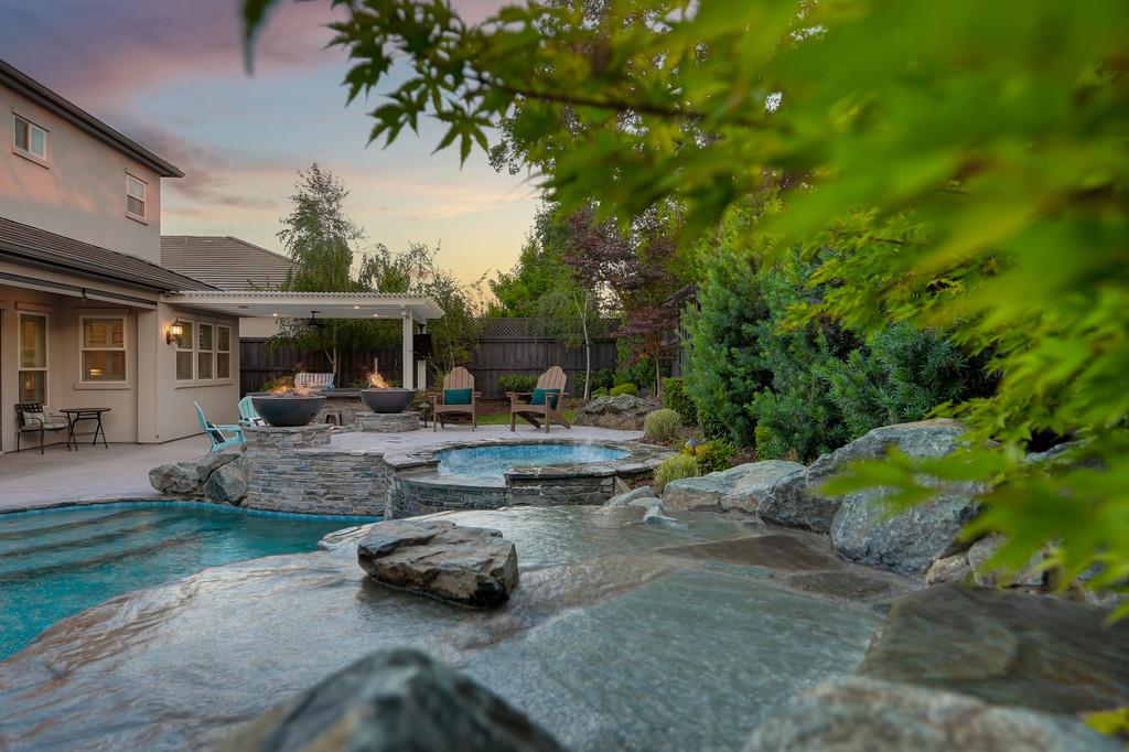Detail Gallery Image 69 of 94 For 689 Oreno Cir, Folsom,  CA 95630 - 5 Beds | 4/1 Baths
