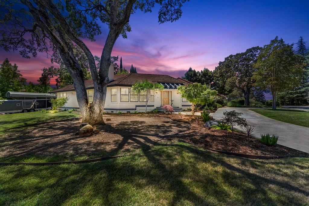 Detail Gallery Image 2 of 61 For 1801 Arroyo Dr, Auburn,  CA 95603 - 5 Beds | 4/1 Baths
