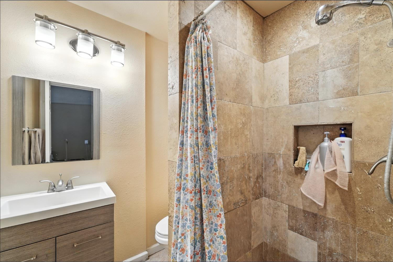 Detail Gallery Image 23 of 36 For 2713 Dale Ave, Ceres,  CA 95307 - 3 Beds | 2 Baths