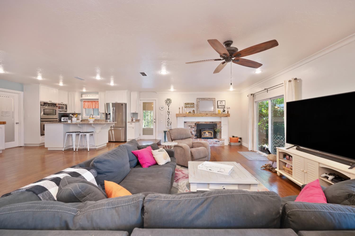 Detail Gallery Image 16 of 99 For 1653 Gold Rush Way, Penryn,  CA 95663 - 3 Beds | 2/1 Baths