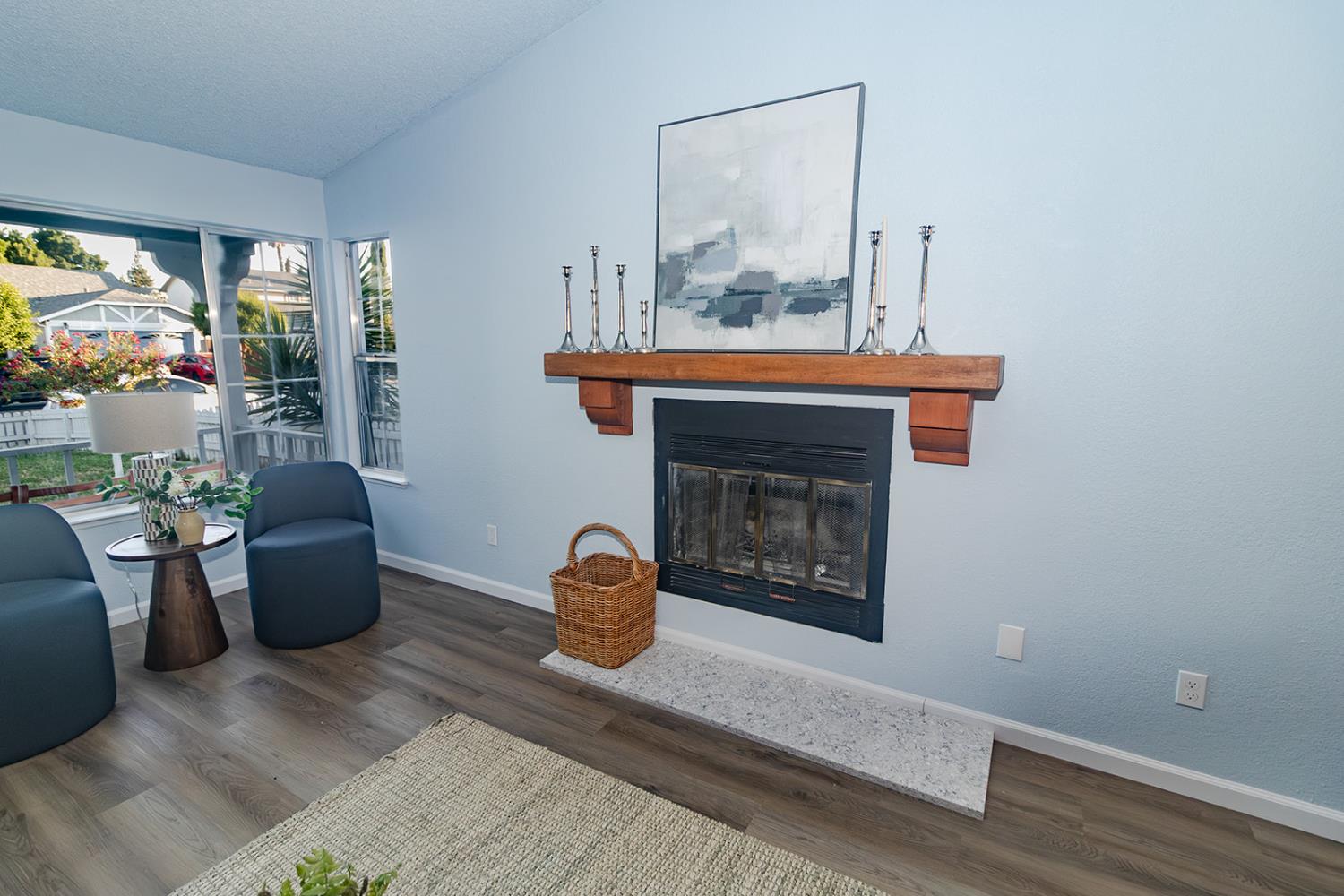 Detail Gallery Image 10 of 35 For 1377 Leo Way, Woodland,  CA 95776 - 3 Beds | 2 Baths