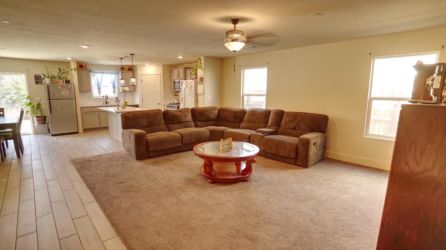 Detail Gallery Image 7 of 14 For 639 Sansoni Ct, Los Banos,  CA 93635 - 4 Beds | 3 Baths