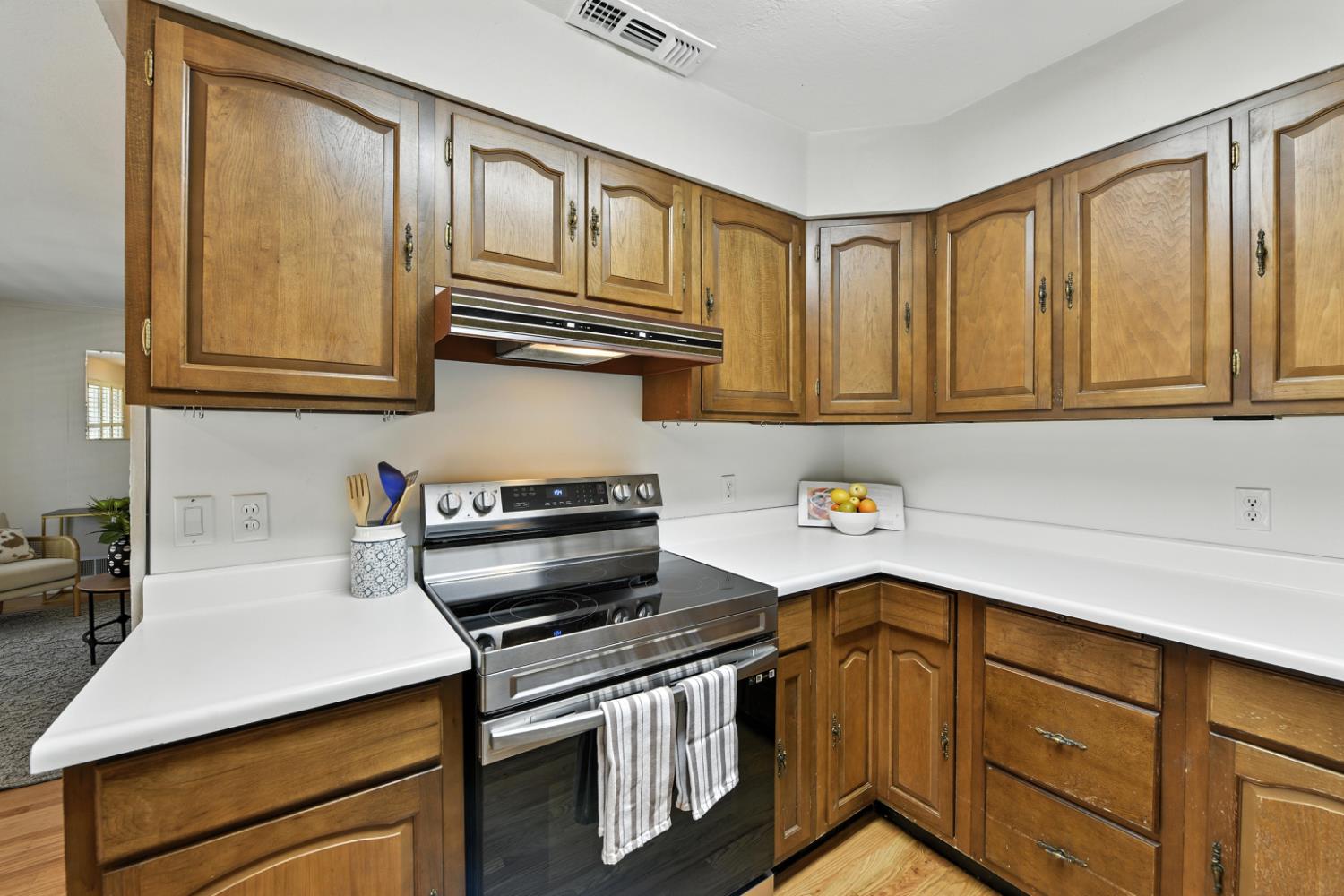 Detail Gallery Image 15 of 37 For 4724 Isabella Ave, Fair Oaks,  CA 95628 - 4 Beds | 2 Baths