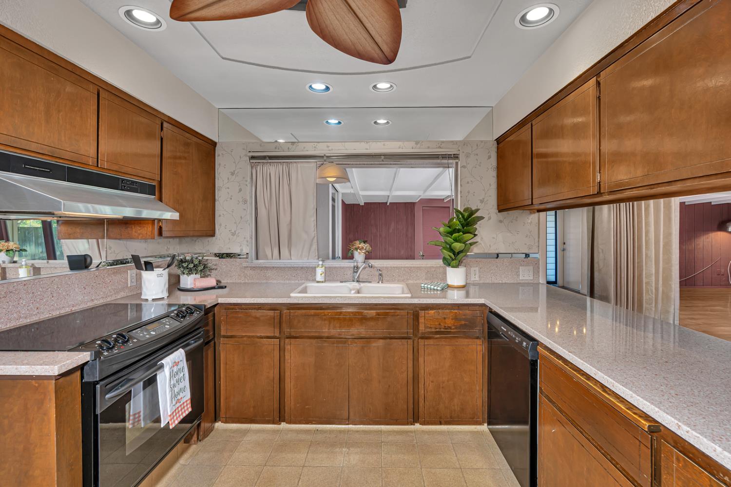 Detail Gallery Image 13 of 58 For 1838 Hillview Dr, Los Banos,  CA 93635 - 3 Beds | 2 Baths