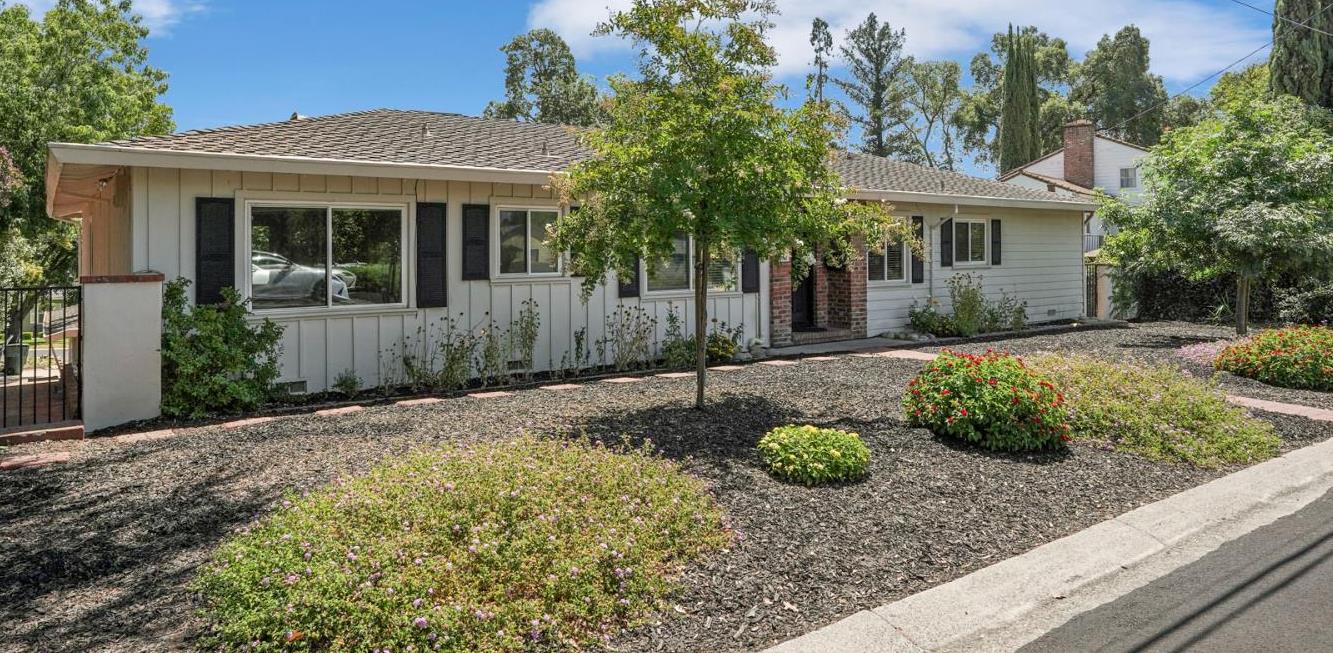 Detail Gallery Image 2 of 52 For 411 King Rd, Roseville,  CA 95678 - 4 Beds | 3 Baths