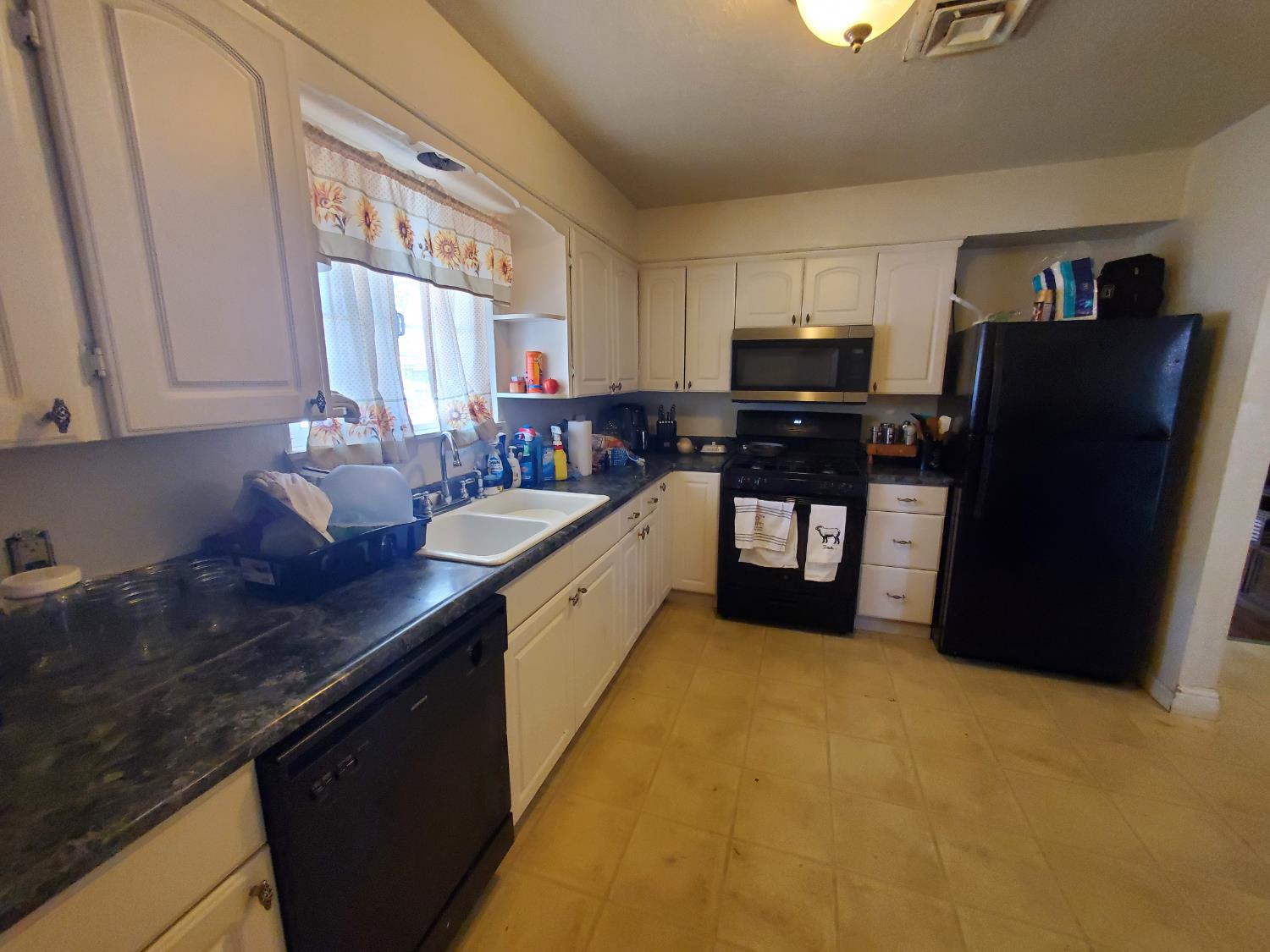Detail Gallery Image 5 of 24 For 2334 Elm St, Live Oak,  CA 95953 - 3 Beds | 1 Baths