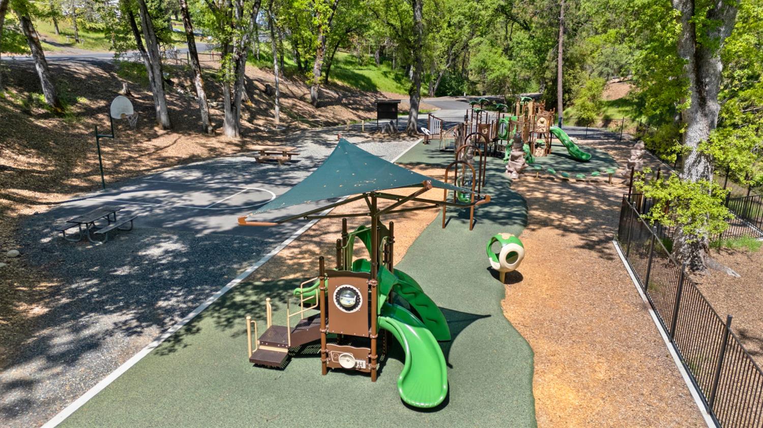Detail Gallery Image 54 of 55 For 20018 Pine Mountain Dr, Groveland,  CA 95321 - 3 Beds | 3 Baths