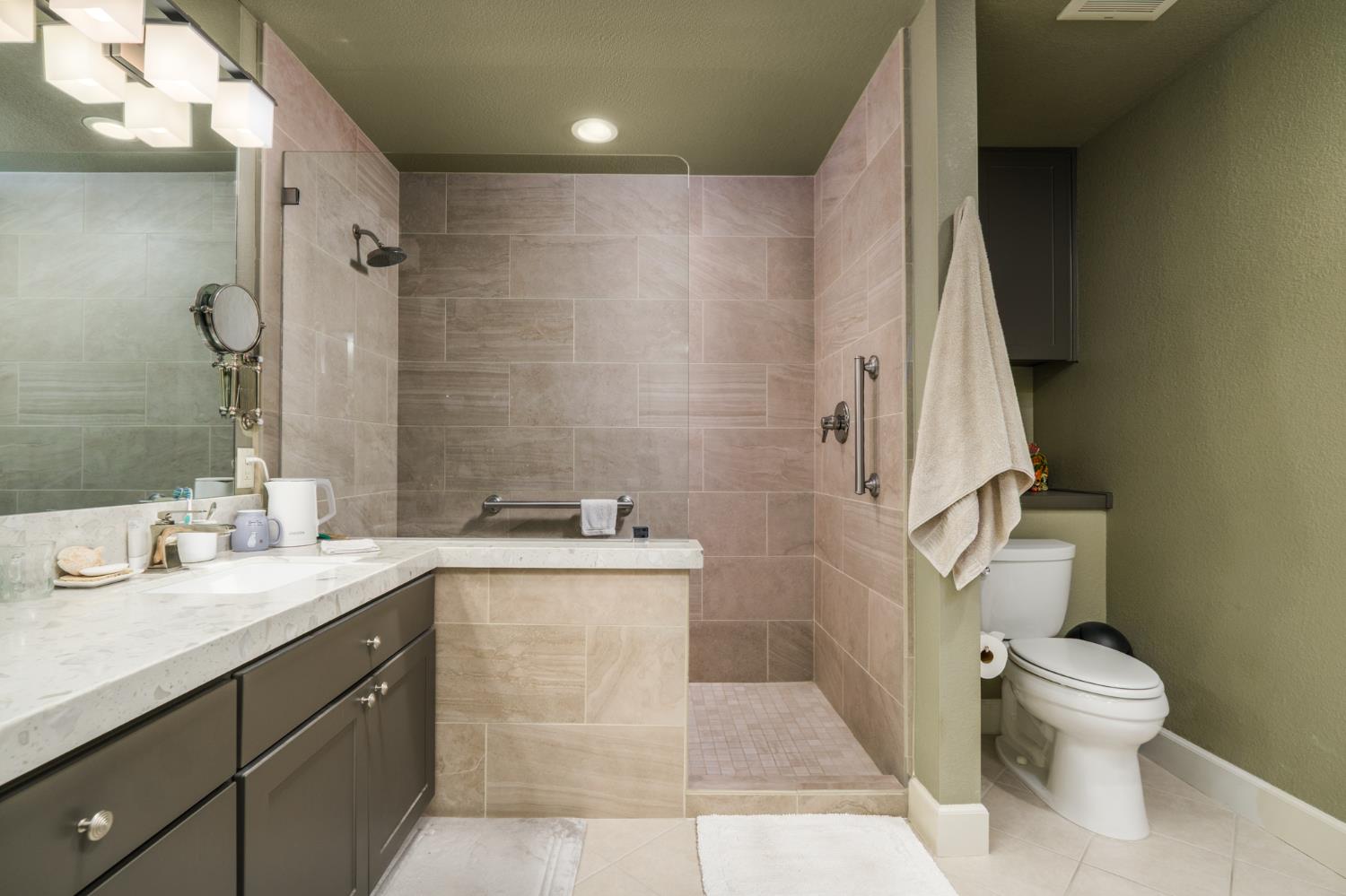 Detail Gallery Image 44 of 63 For 5148 Walnut Place Ln, Carmichael,  CA 95608 - 3 Beds | 2 Baths