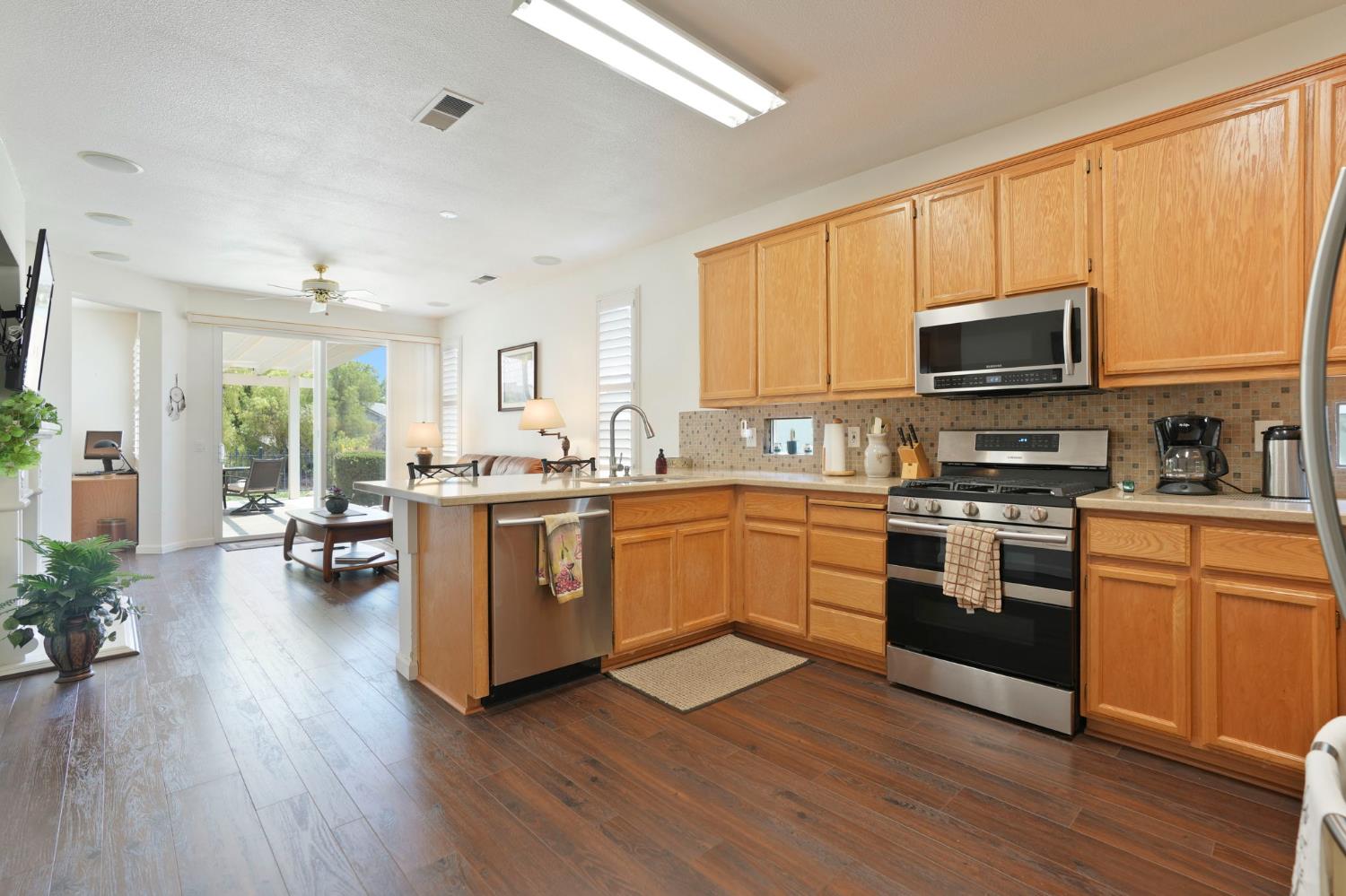 Detail Gallery Image 10 of 38 For 490 Central Park Pl, Brentwood,  CA 94513 - 2 Beds | 2 Baths
