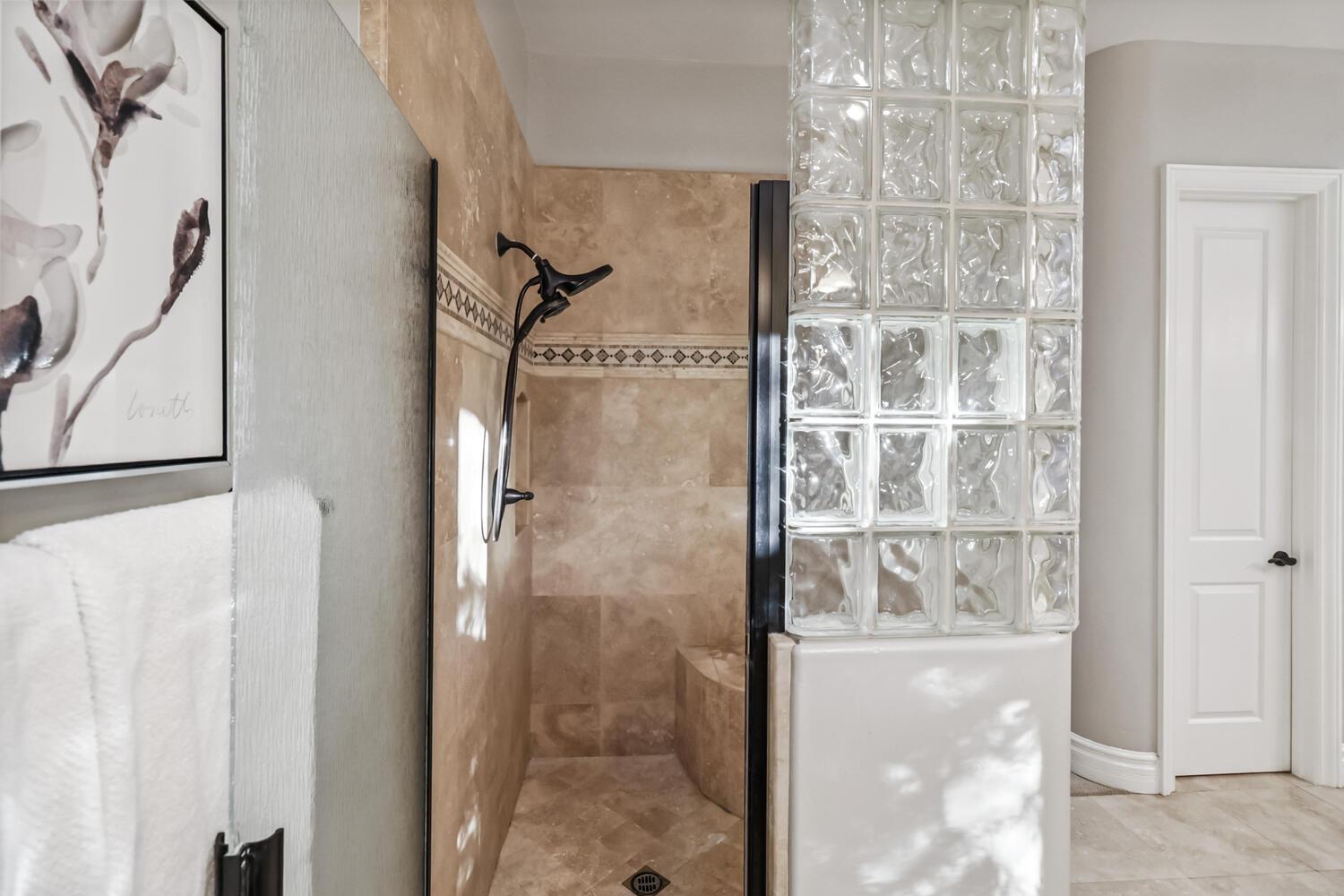 Detail Gallery Image 35 of 72 For 4900 Saint Augustine Dr, Elk Grove,  CA 95758 - 4 Beds | 4 Baths