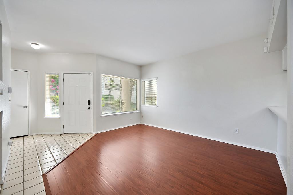 Detail Gallery Image 8 of 50 For 2561 Fulton Square Ln #59,  Sacramento,  CA 95821 - 2 Beds | 2 Baths