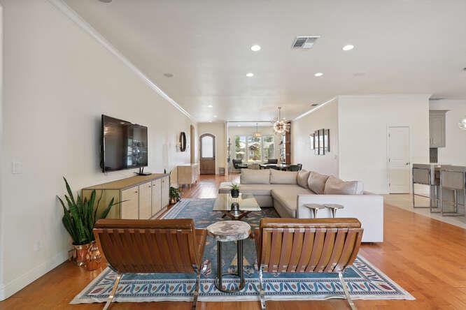 Detail Gallery Image 11 of 78 For 3710 Esperanza Dr, Sacramento,  CA 95864 - 4 Beds | 3/1 Baths