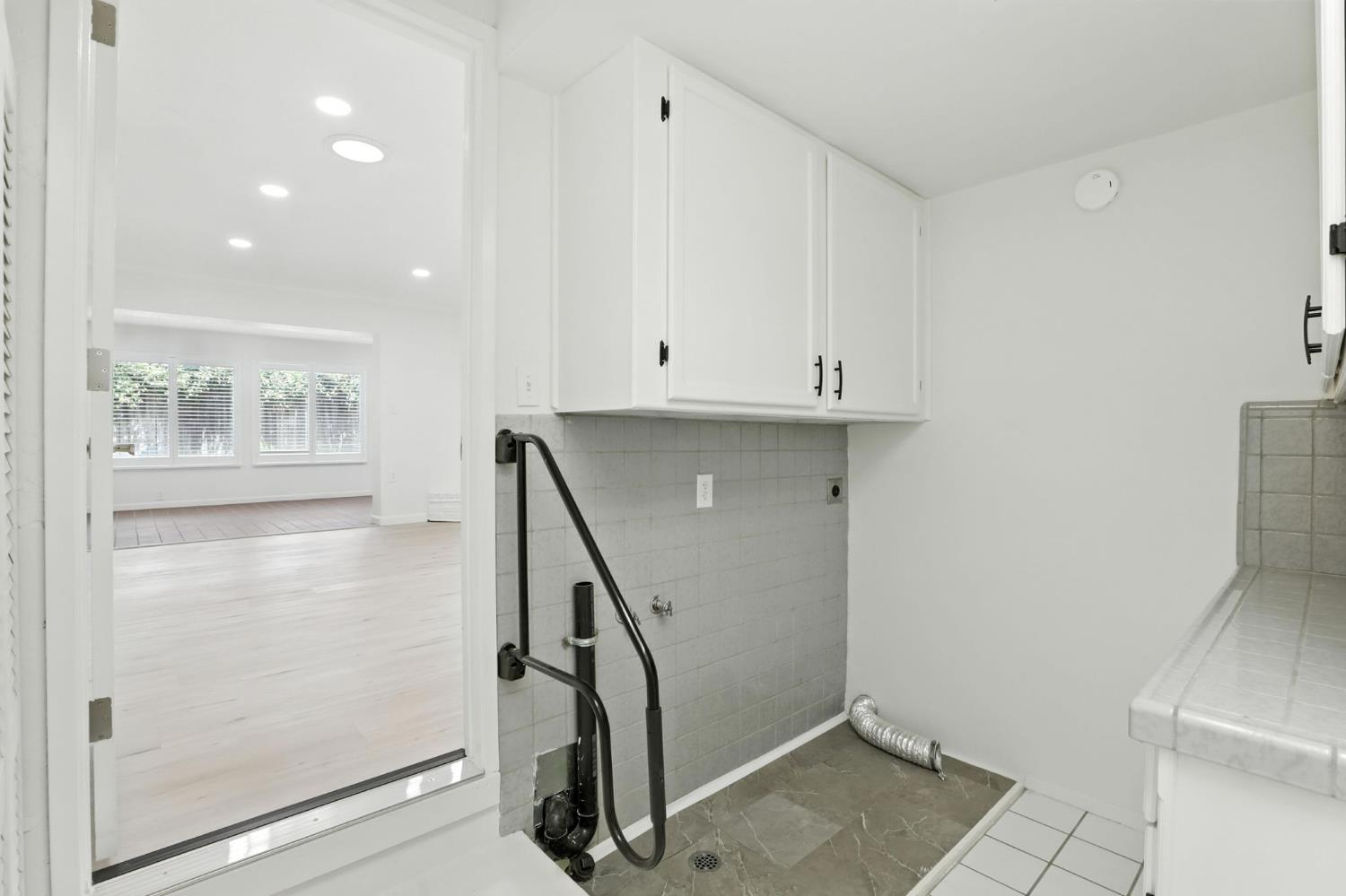 Detail Gallery Image 31 of 37 For 7969 Glenbar Way, Fair Oaks,  CA 95628 - 4 Beds | 2/1 Baths