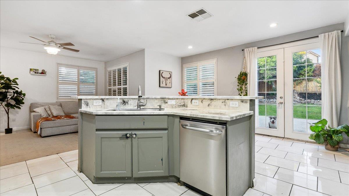 Detail Gallery Image 20 of 53 For 2955 Cardinal Dr, Lincoln,  CA 95648 - 4 Beds | 3 Baths
