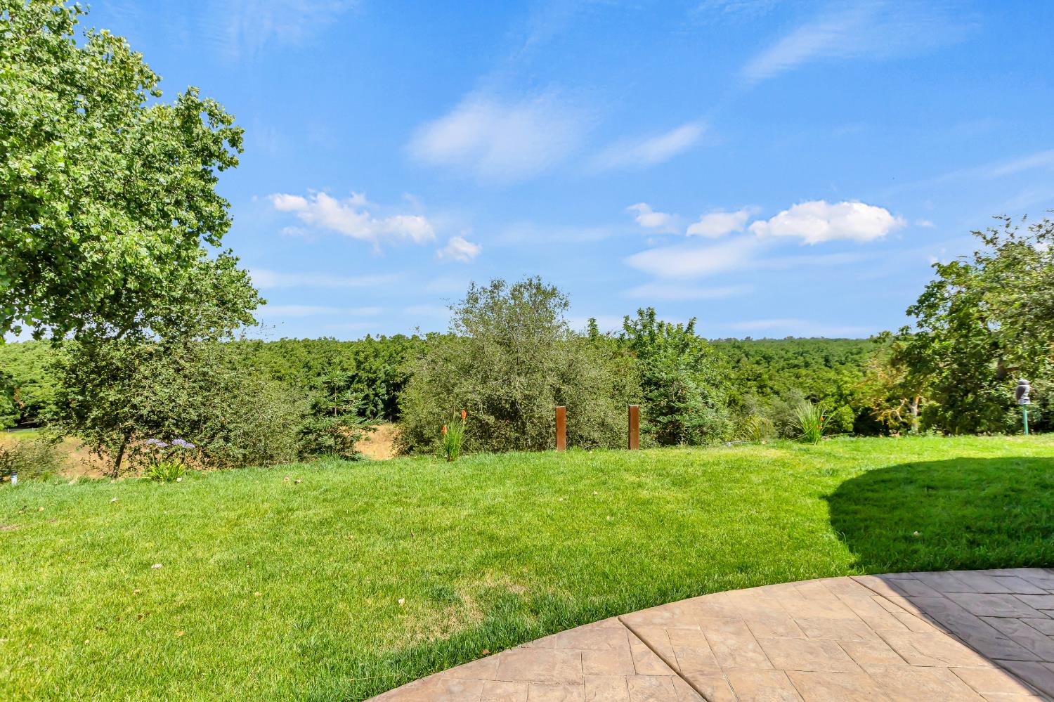 Detail Gallery Image 90 of 98 For 14537 Mira Vista Ln, Lockeford,  CA 95237 - 7 Beds | 4/1 Baths