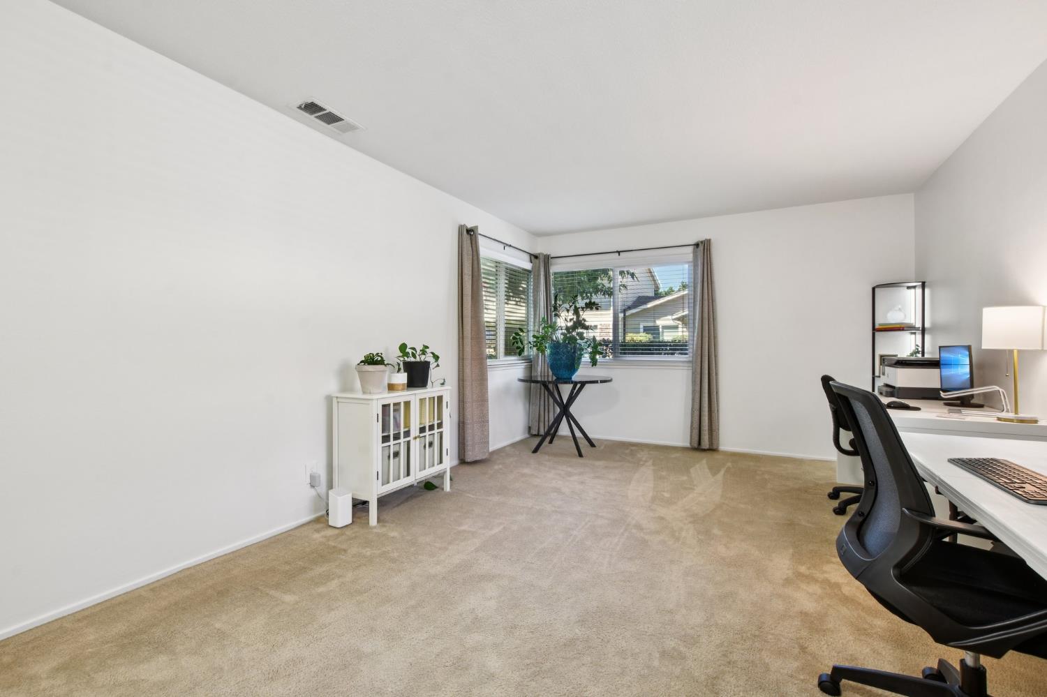 Detail Gallery Image 11 of 22 For 8363 La Riviera Dr, Sacramento,  CA 95826 - 2 Beds | 1/1 Baths