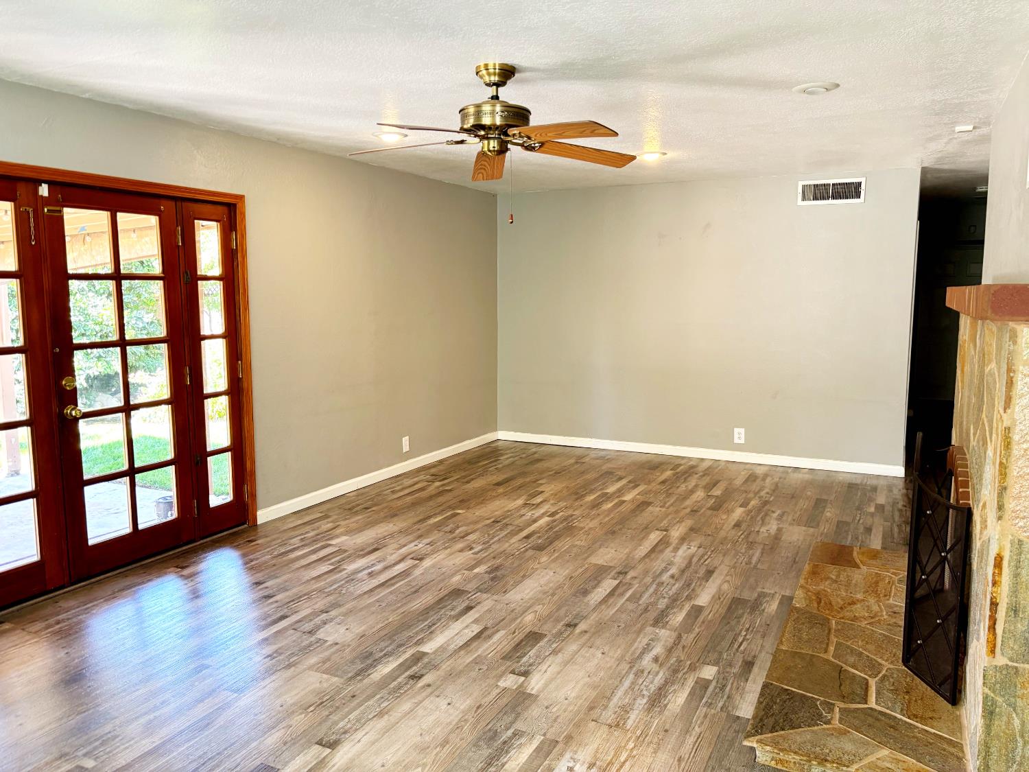 Detail Gallery Image 14 of 35 For 1422 Locke Rd, Modesto,  CA 95355 - 3 Beds | 2 Baths